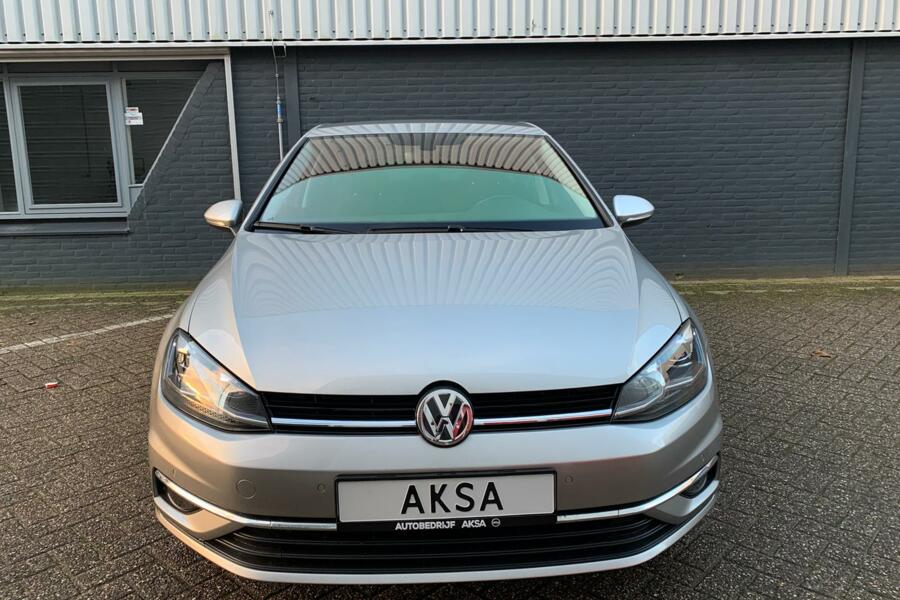 Volkswagen Golf 1.5 TSI 150pk Highline DSG Digitale Cockpit