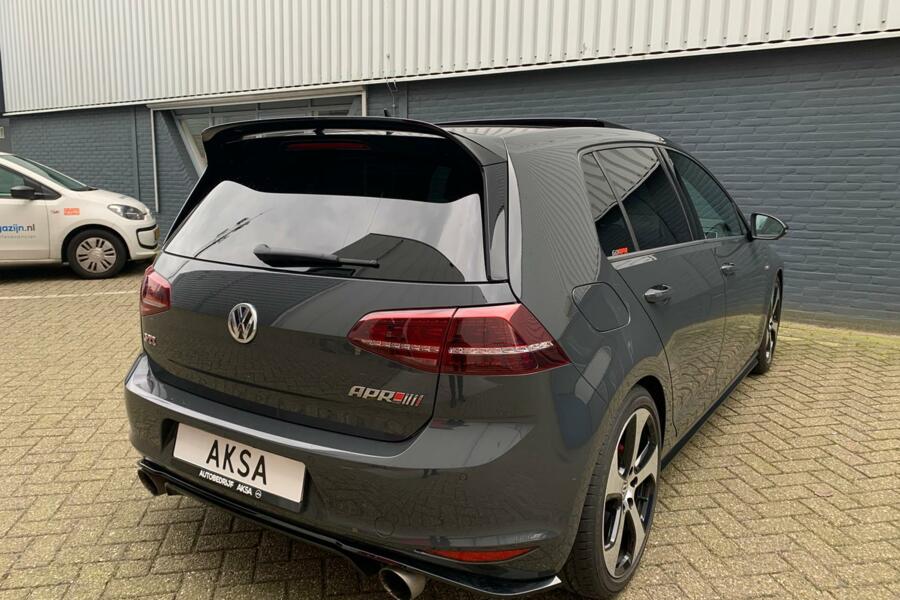 Volkswagen Golf 2.0 TSI GTI Clubsport 365 pk | Pano | Bomvol
