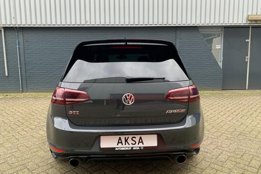 Volkswagen Golf 2.0 TSI GTI Clubsport 365 pk | Pano | Bomvol