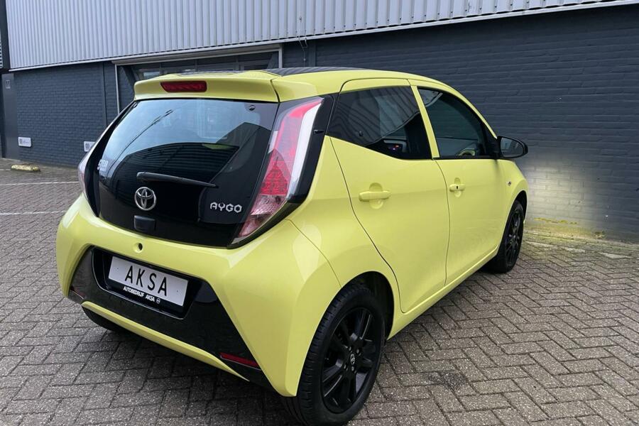 Toyota Aygo 1.0 VVT-i x-cite | Keyless | Climatic | Camera
