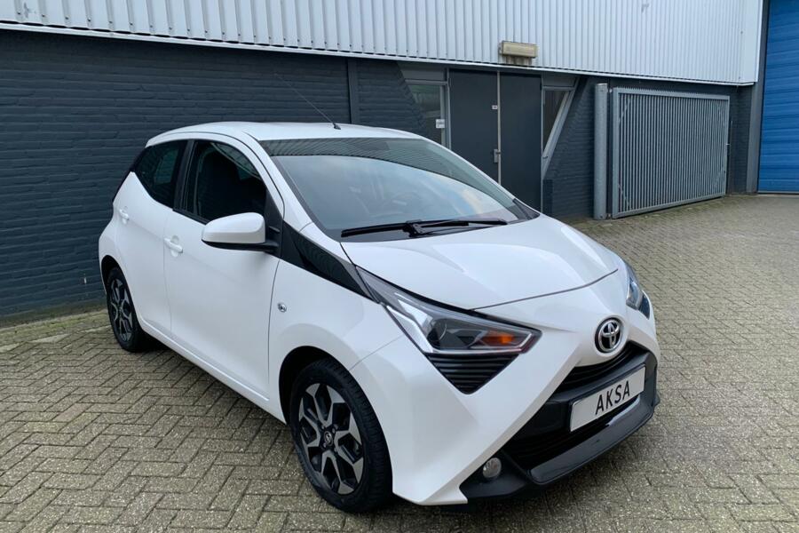Toyota Aygo 1.0 VVT-i x-cite 72pk  | Camera | Sportvelgen