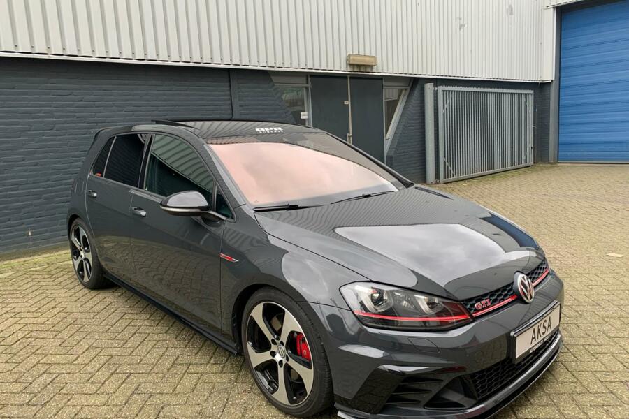Volkswagen Golf 2.0 TSI GTI Clubsport 365 pk | Pano | Bomvol