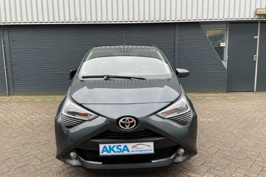 Toyota Aygo 1.0 VVT-i x | Camera | 15inc Sportvelg | CarPlay