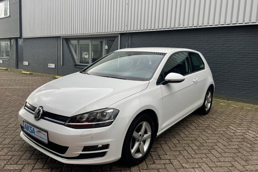 Volkswagen Golf 7 1.6 TDI 110pk   Highline DSG | Grote Navi