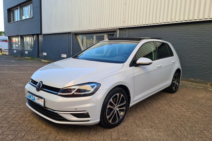 Volkswagen Golf 2.0 TDI Highline | Pano | DSG | 17inch | LED