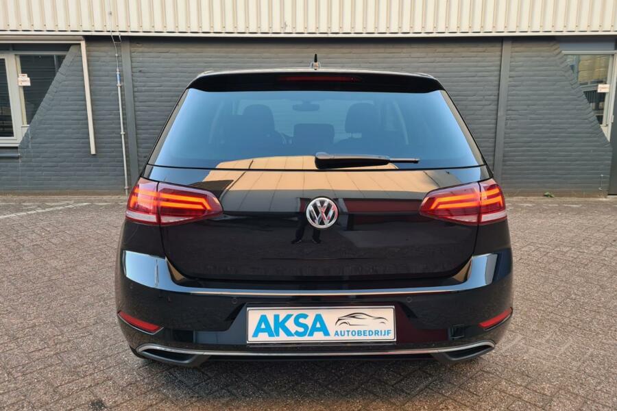 Volkswagen Golf 1.0 TSI Highline | DSG | Navi | Camera