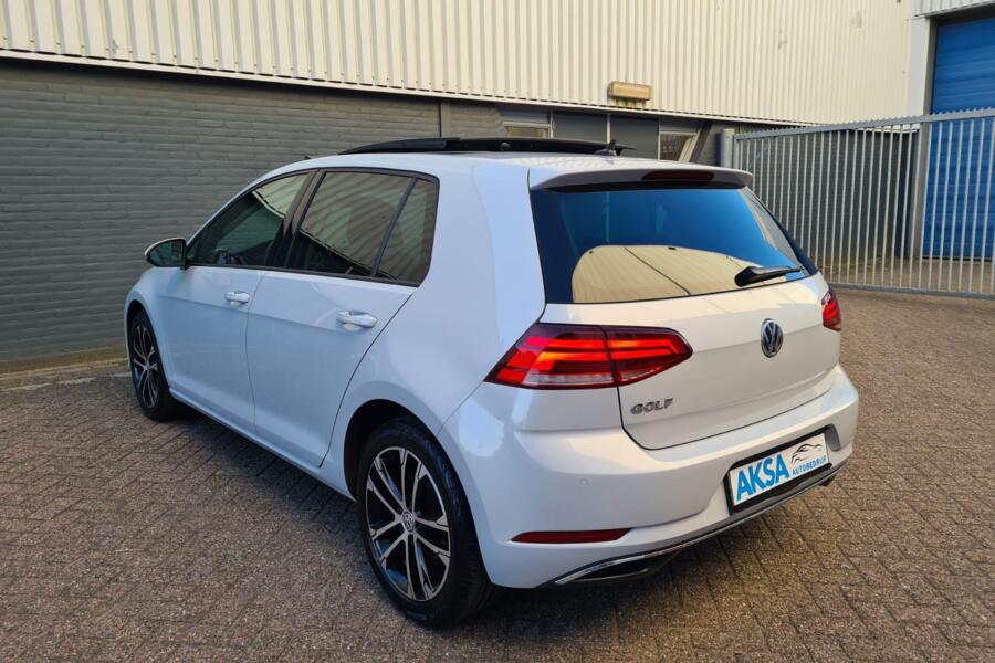 Volkswagen Golf 2.0 TDI Highline | Pano | DSG | 17inch | LED