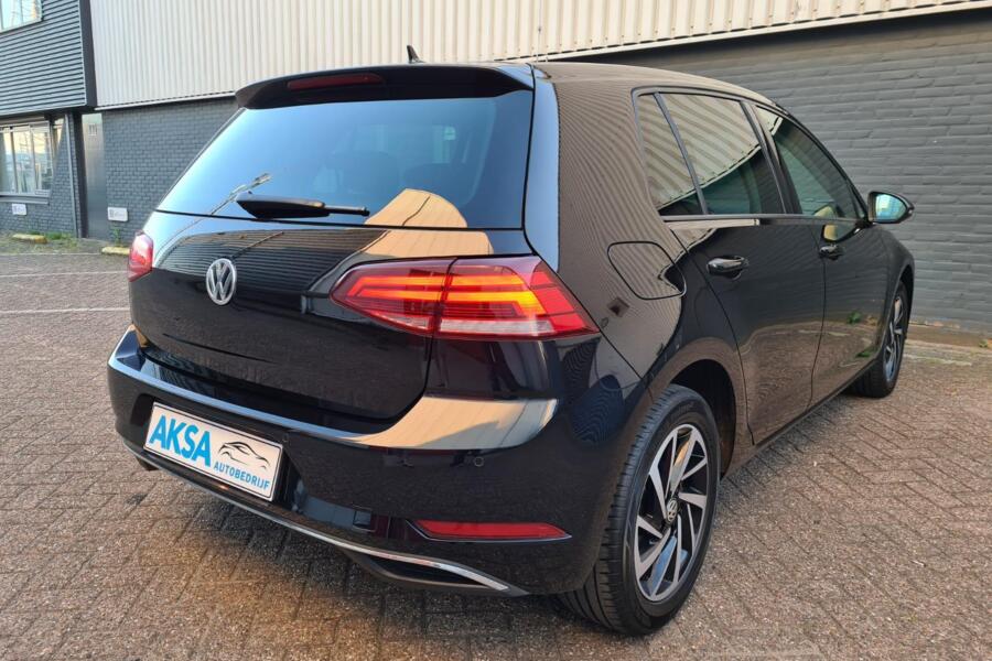 Volkswagen Golf 1.0 TSI Highline | DSG | Navi | Camera