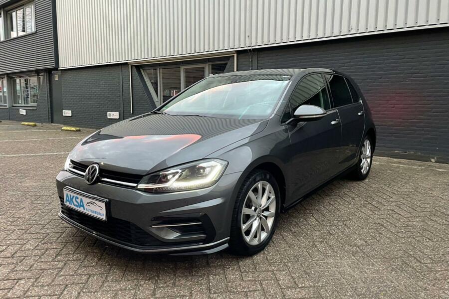 Volkswagen Golf 1.5 TSI Highline R-Line DSG 150 pk Alcantara