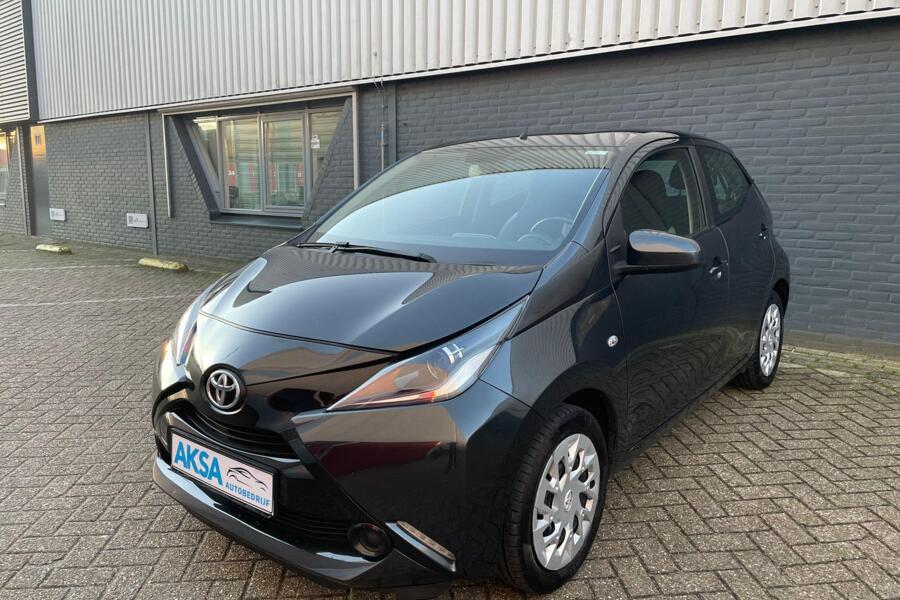 Toyota Aygo 1.0 VVT-i x-fun | Navi | Camera | Garantie 3mnd