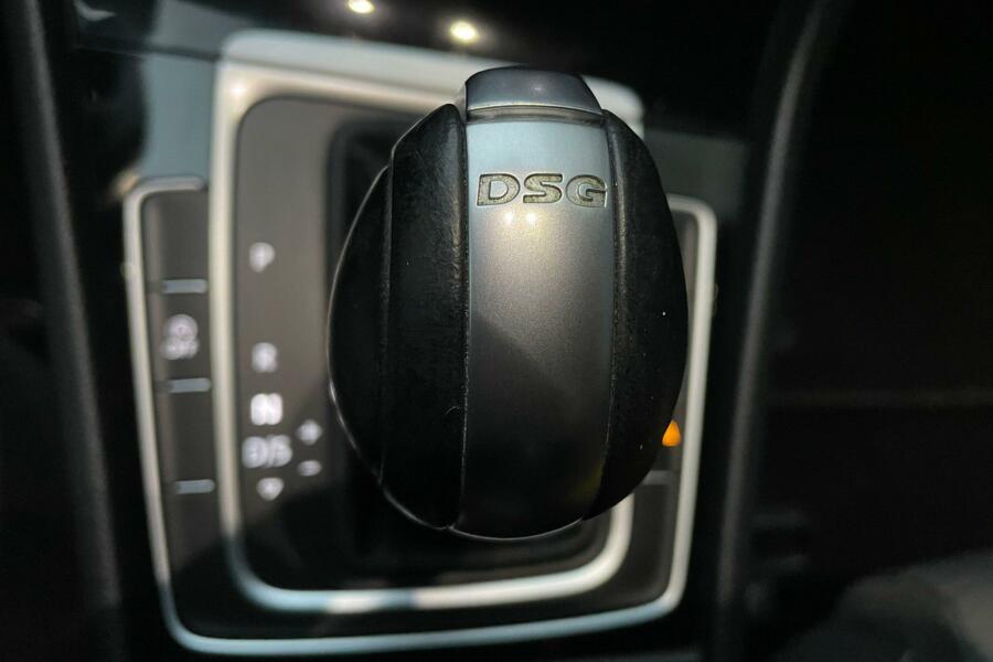 Volkswagen Golf 1.0 TSI Highline | BTW | Virtuele Cockpit