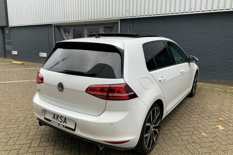 Volkswagen Golf 2.0 TSI GTI Performance | DSG | Pano |19inch
