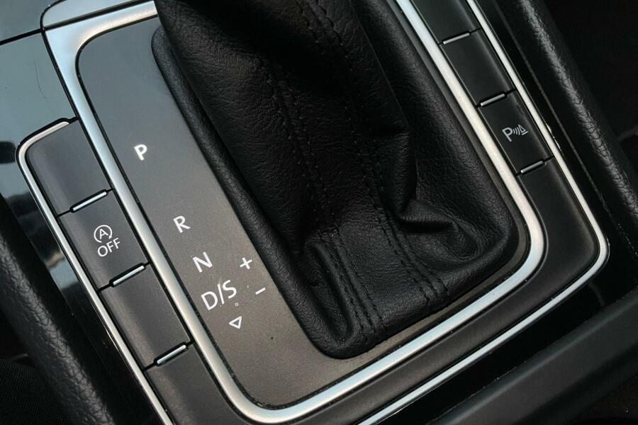 Volkswagen Golf 1.0 TSI Highline | BTW | Virtuele Cockpit
