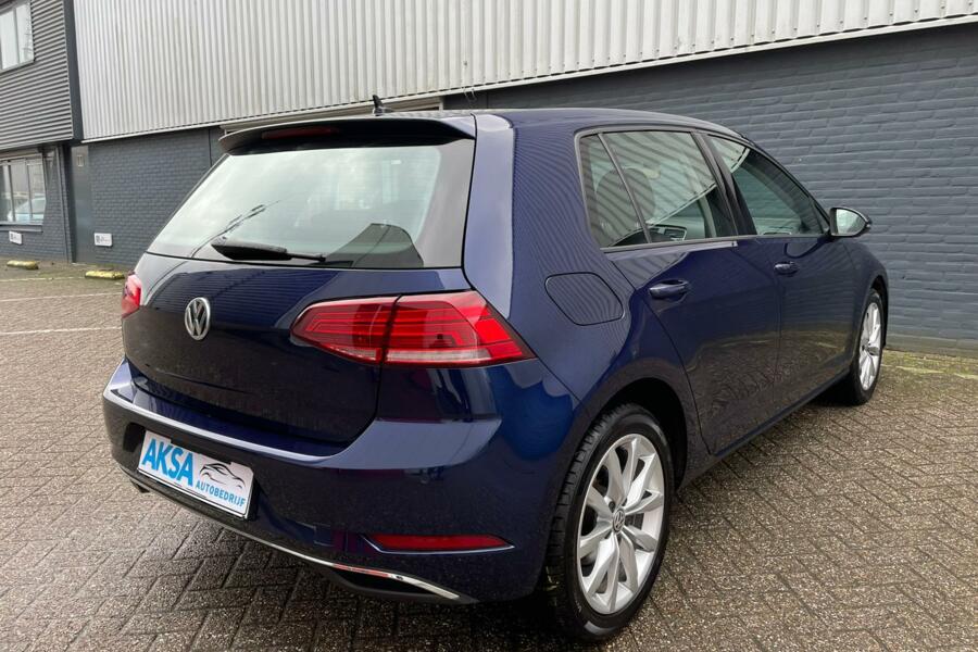 Volkswagen Golf 1.0 TSI Comfortline | PDC | Stlvw | 17 inch