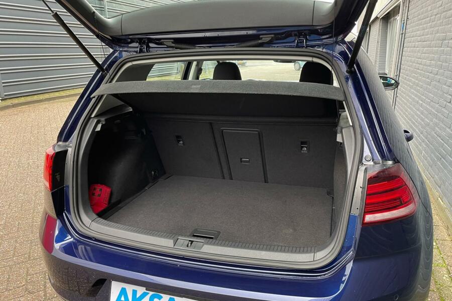 Volkswagen Golf 1.0 TSI Comfortline | PDC | Stlvw | 17 inch