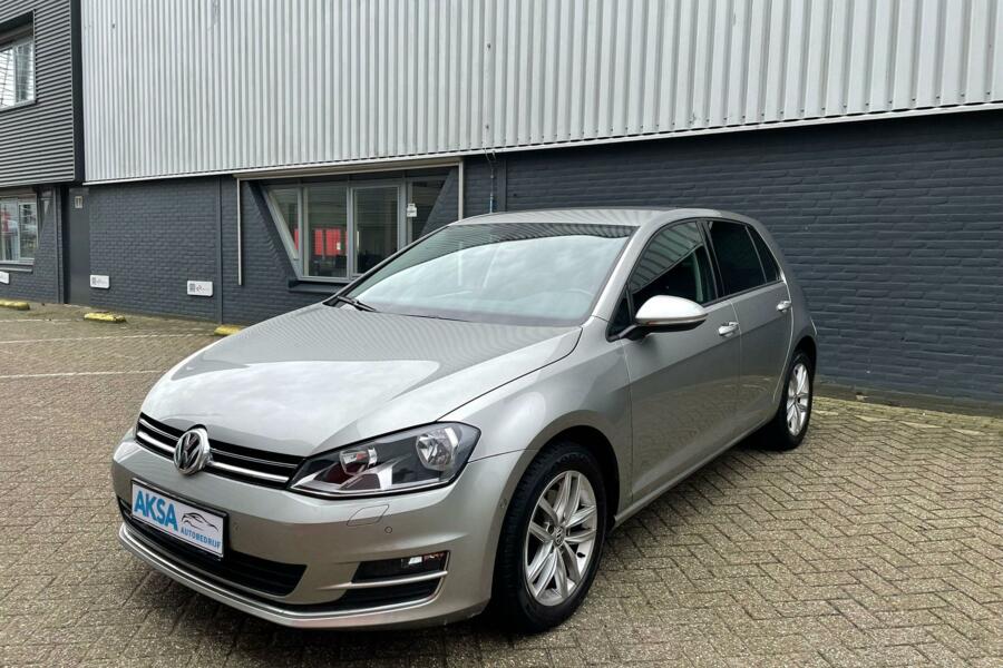 Volkswagen Golf 1.2 TSI Highline | DSG | Navi | Inparkeren