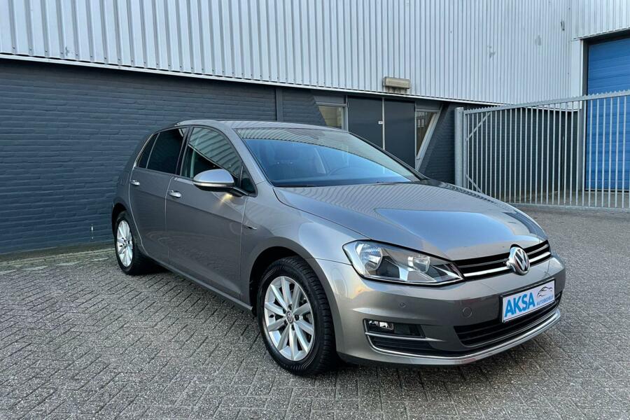 Volkswagen Golf 1.2 TSI 110pk Highline | DSG | Navi