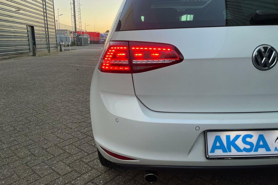 Volkswagen Golf 1.2 TSI Allstar | Panoramadak | Dealer ondrh