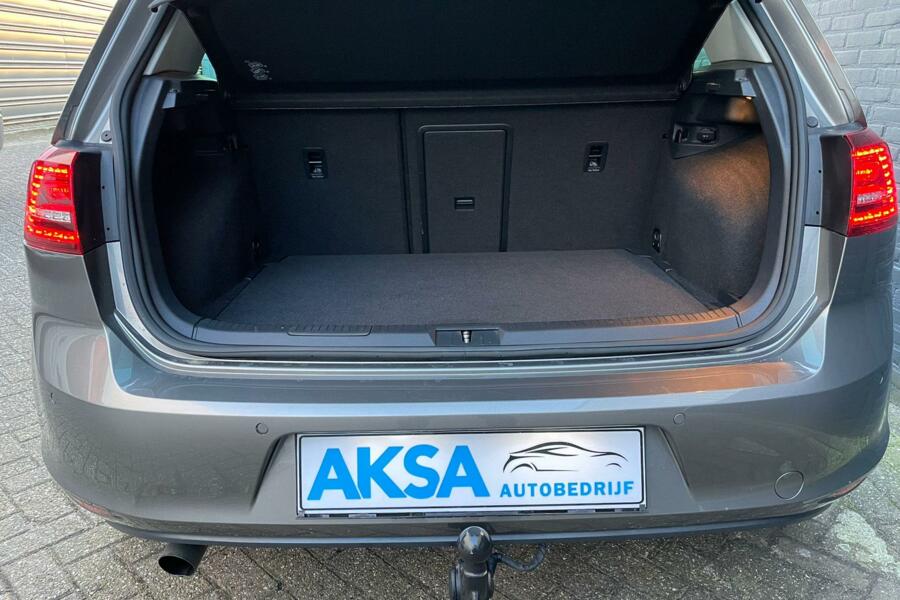 Volkswagen Golf 1.2 TSI 110pk Highline | DSG | Navi