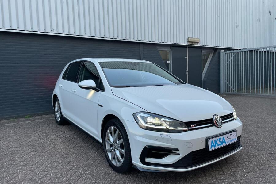 Volkswagen Golf 7 2.0 TDI 150pk R-Line DSG  Virtuele Cockpit