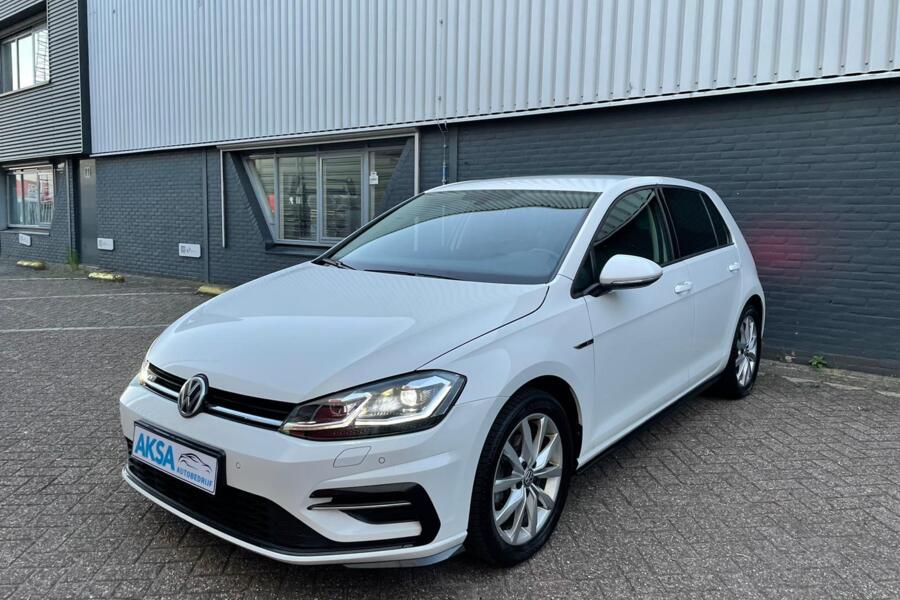 Volkswagen Golf 7 2.0 TDI 150pk R-Line DSG  Virtuele Cockpit