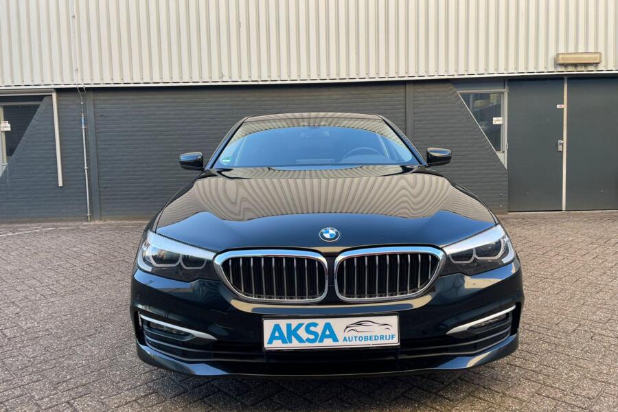 BMW 5-serie 520i High Executive Automaat Leder Memory