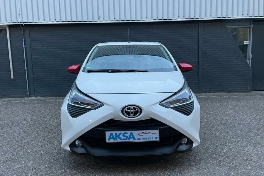 Toyota Aygo 1.0 VVT-i x-joy Camera Sportvelg 15 inch Airco