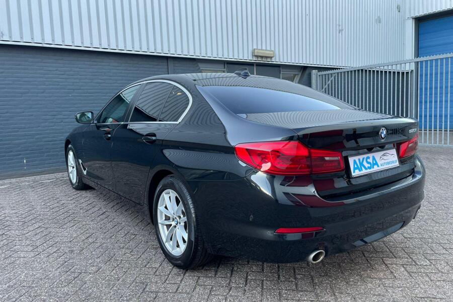 BMW 5-serie 520i High Executive Automaat Leder Memory