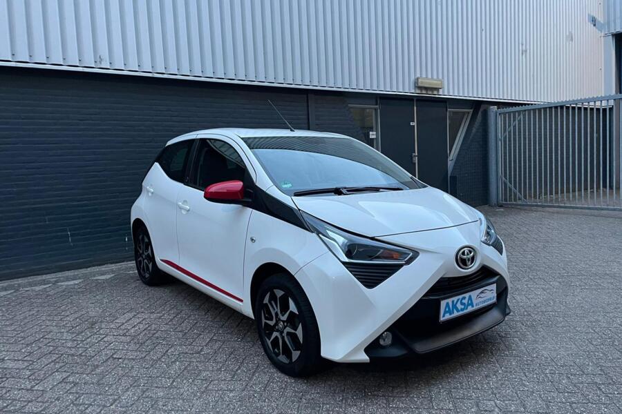Toyota Aygo 1.0 VVT-i x-joy Camera Sportvelg 15 inch Airco