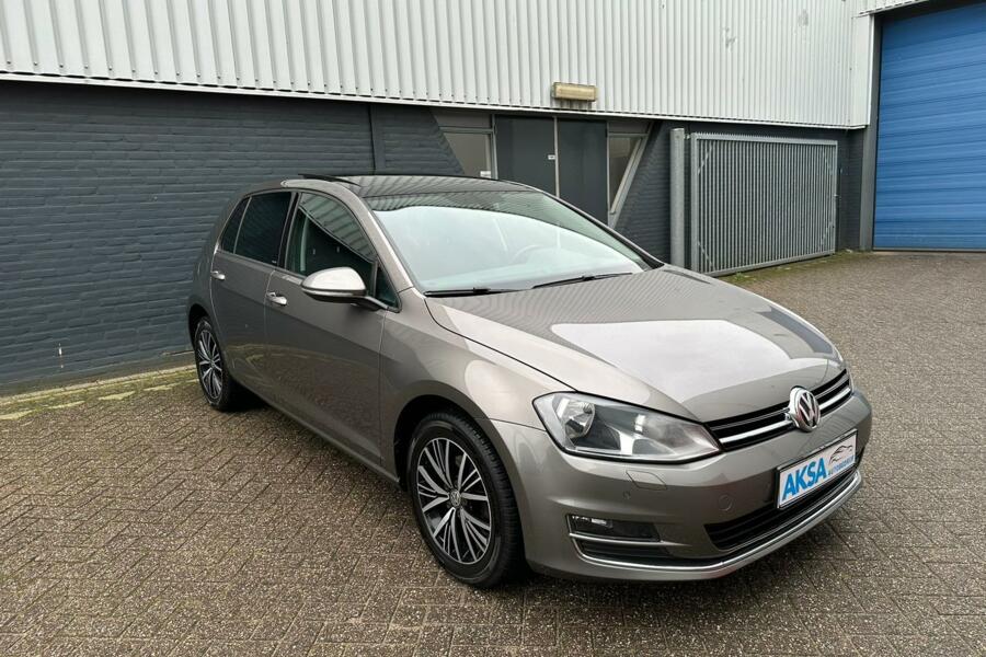 Volkswagen Golf 1.2 TSI AllStar | DSG | Pano | Standkachel | Grote Navi | Garantie