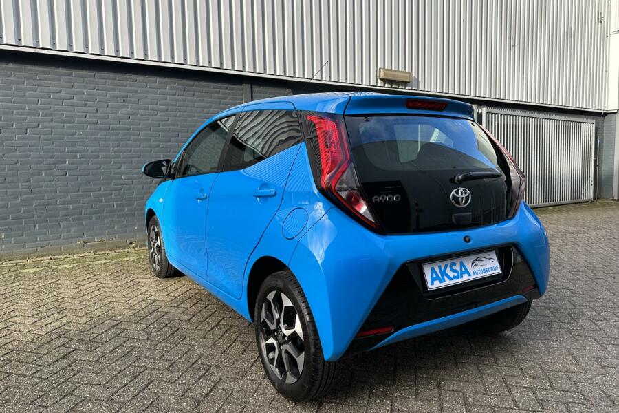 Toyota Aygo 1.0 x-Play BTW| AppleCarPlay  | Sportvelgen | Camera | Garantie