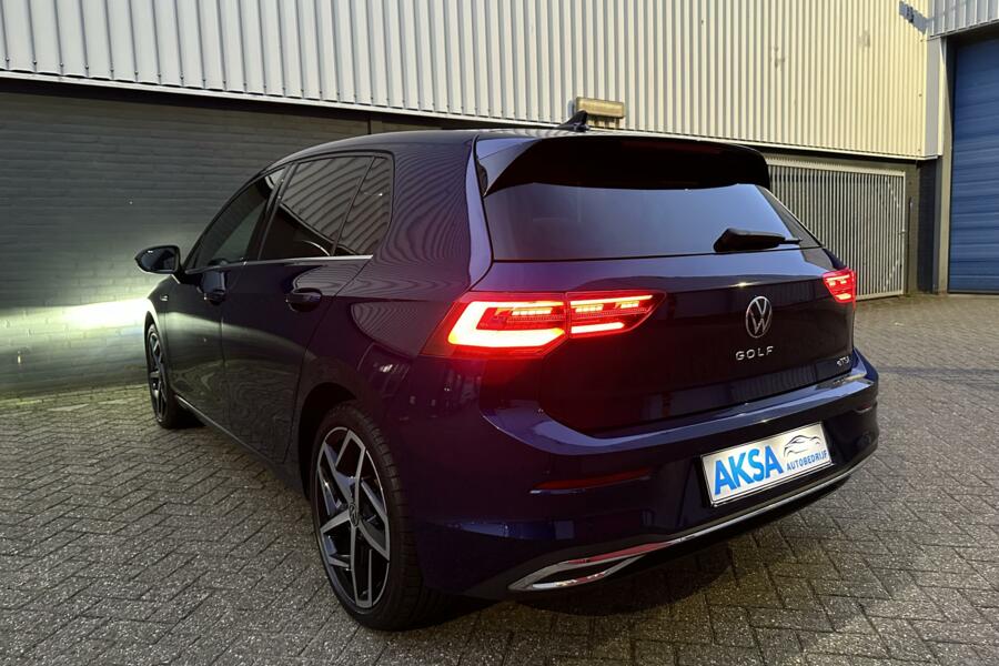 Volkswagen Golf 1.5 eTSI Style | DSG | Camera | Navi |