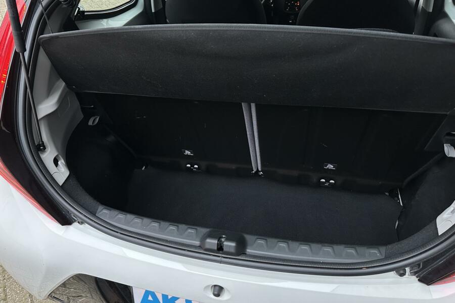 Toyota Aygo 1.0 VVT-i x-play | Automaat | Camera | Sportvelg | Garantie | Airco