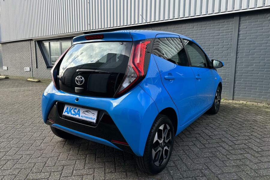 Toyota Aygo 1.0 x-Play BTW| AppleCarPlay  | Sportvelgen | Camera | Garantie