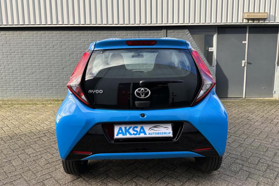 Toyota Aygo 1.0 x-Play BTW| AppleCarPlay  | Sportvelgen | Camera | Garantie