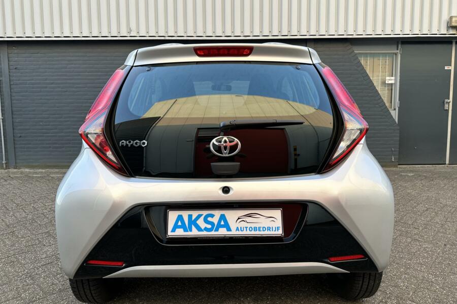 Toyota Aygo 1.0 VVT-i x-play | Automaat | Car Play | Camera | Sportvelgen | Garantie