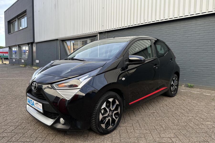 Toyota Aygo 1.0 72pk VVT-i x-play | Automaat | Camera | CarPlay | Garantie