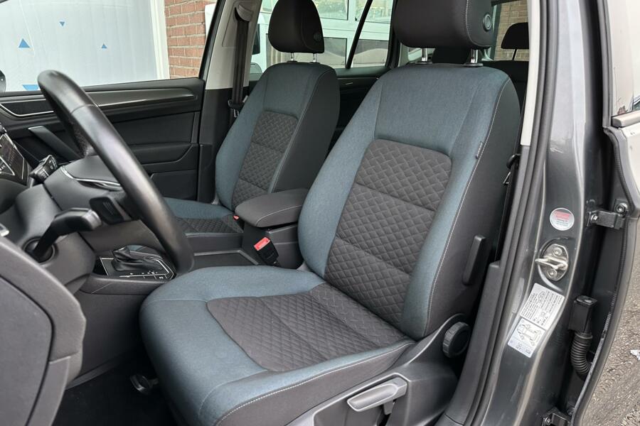 Volkswagen Golf Sportsvan 1.5 TSI ACT iQ Drive 150pk | DSG | Navi | Elektrische trekhaak | Camera | Blindspot | Lane assist | ACC | Front assist | Draadloos laden |  Stuurverwarming