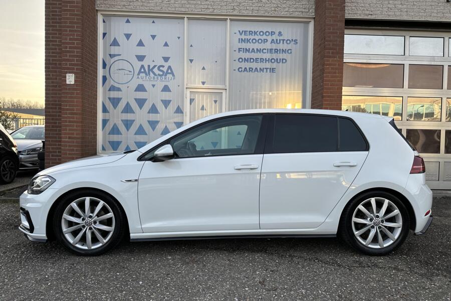 Volkswagen Golf 1.5 TSI 150pk R-Line | DSG | ACC | Verlaagd | LED | Dynamic Light | Alcantara | Navi | Car Play | Garantie