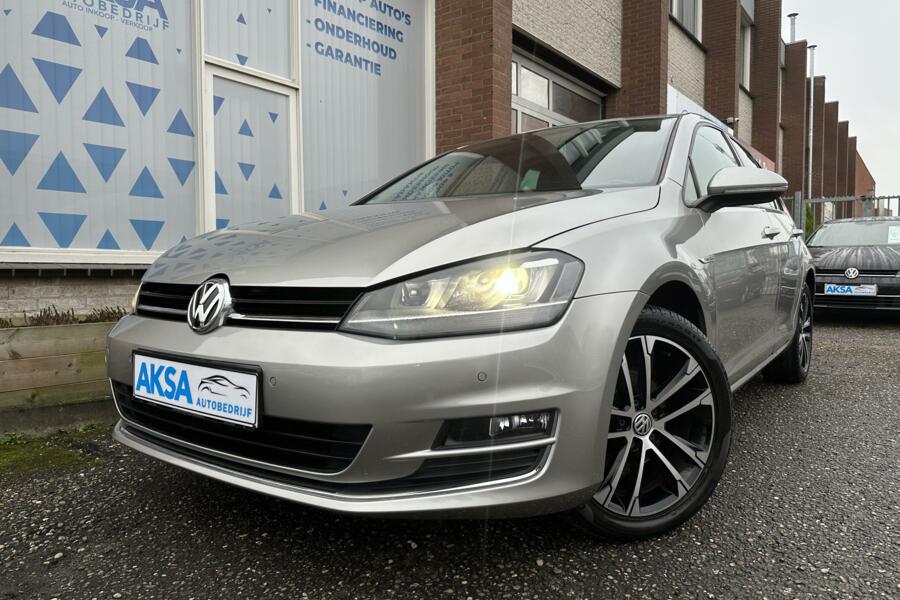 Volkswagen Golf 1.2 TSI Lounge 110pk | DSG | Xenon | 17 inch | Stlvw | Garantie