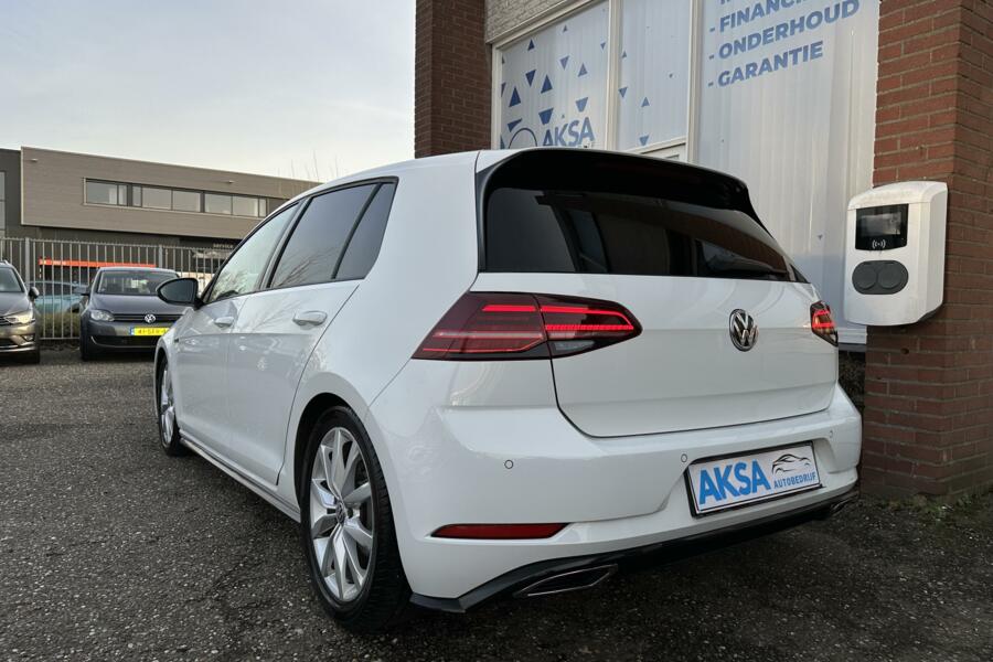 Volkswagen Golf 1.5 TSI 150pk R-Line | DSG | ACC | Verlaagd | LED | Dynamic Light | Alcantara | Navi | Car Play | Garantie