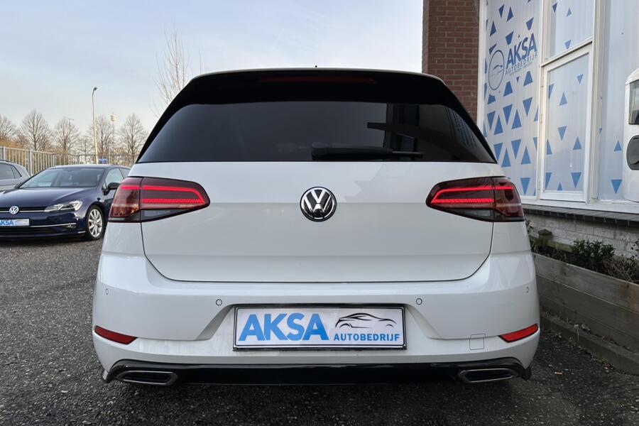 Volkswagen Golf 1.5 TSI 150pk R-Line | DSG | ACC | Verlaagd | LED | Dynamic Light | Alcantara | Navi | Car Play | Garantie