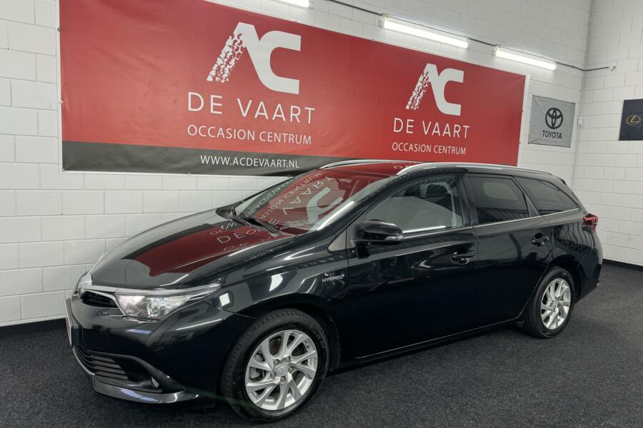 Toyota Auris 1.8 Hybrid Now - VERKOCHT!