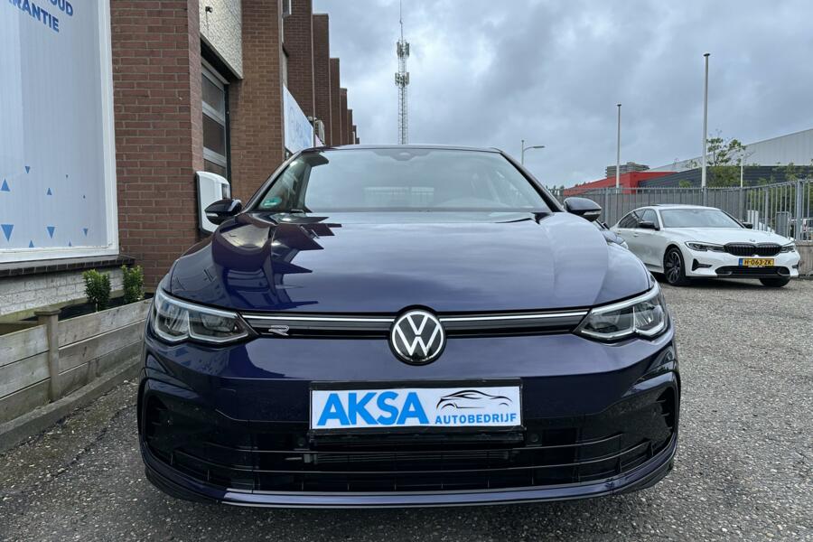 Volkswagen Golf 1.5 eTSI 2x R-Line DSG/Sfeerverlichting/Stuurvw/Blindspot/18inch/Stoelvw voor&achter/Fabrieksgarantie/ACC/Lane Assist