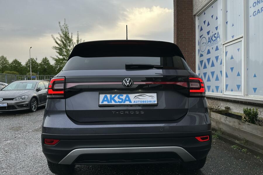 Volkswagen T-Cross 1.5 TSI 150pk 2x R-Line | DSG | Camera | Lane Assist | Virtuele Cockpit
