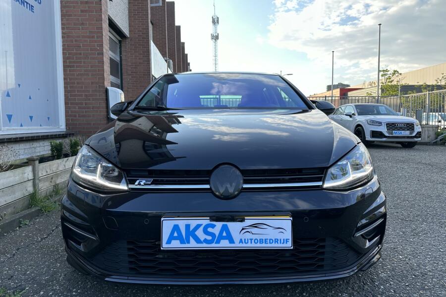 Volkswagen Golf 1.5 TSI R-Line | Pano DSG Virtuele Cockpit Keyless Massage Dynaudio LED Garantie
