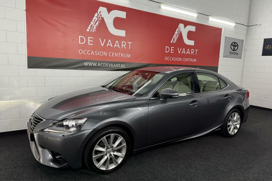 Lexus IS 300h Luxury Line - VERKOCHT!
