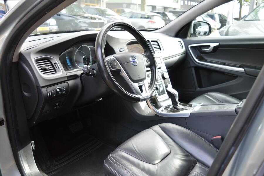 Volvo V60 2.4 D6 AWD Plug-In Hybrid Pure Limited|Leder|Nap!!