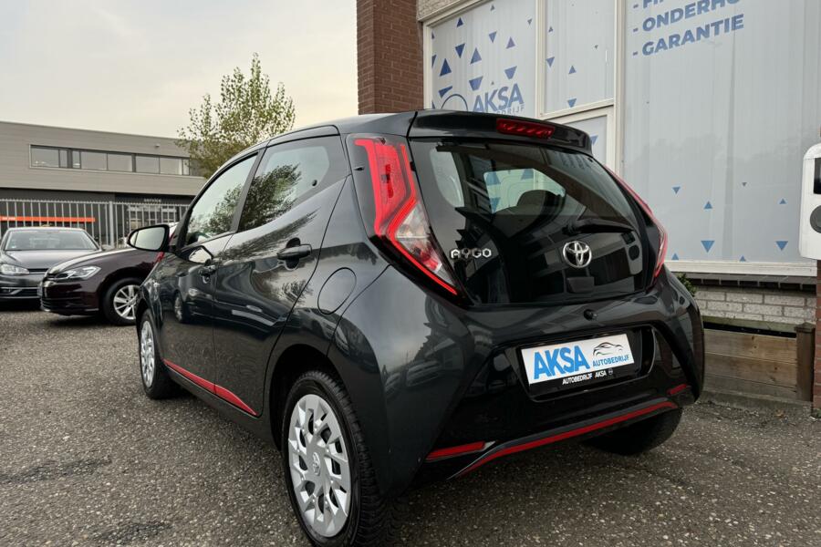 Toyota Aygo 1.0 VVT-i x-play Automaat/CarPlay/Camera/Garantie/Airco