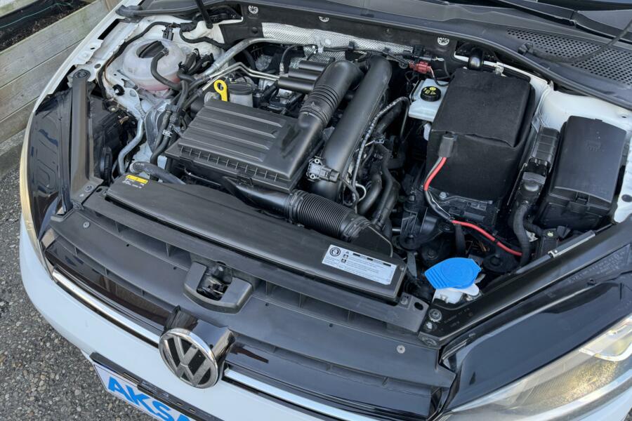 Volkswagen Golf 1.4 TSI Highline Pano/DynamicLight/Xenon/Massage/Leder/Cruise/Stlvw/Garantie